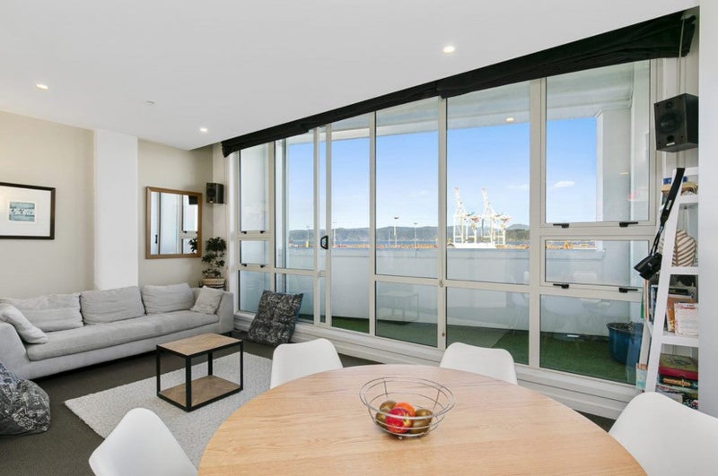 212/107 Thorndon Quay, Pipitea, Wellington - Carousel 2