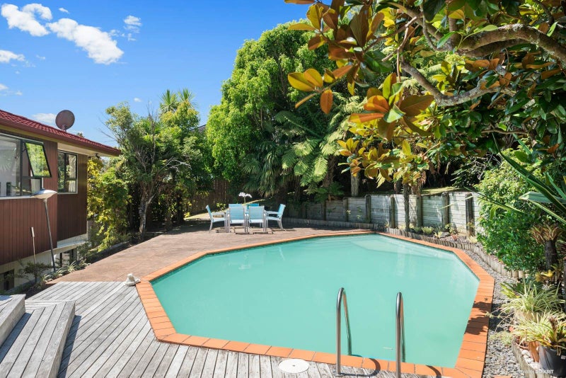 22 Kallista Place, Browns Bay, Auckland - Carousel 2