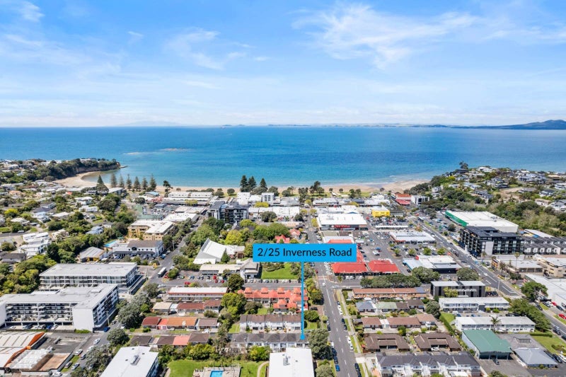 2/25 Inverness Road, Browns Bay, Auckland - Carousel 1