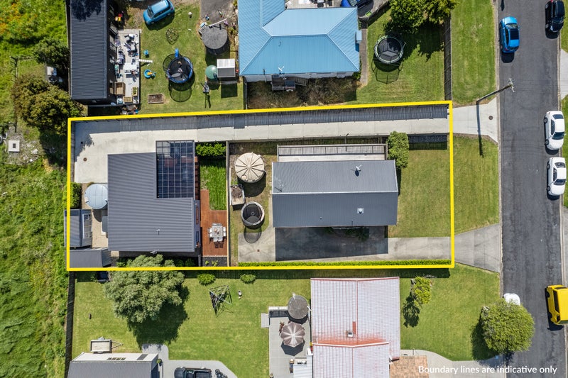 8 Karaka Road, Beachlands, Auckland - Carousel 1
