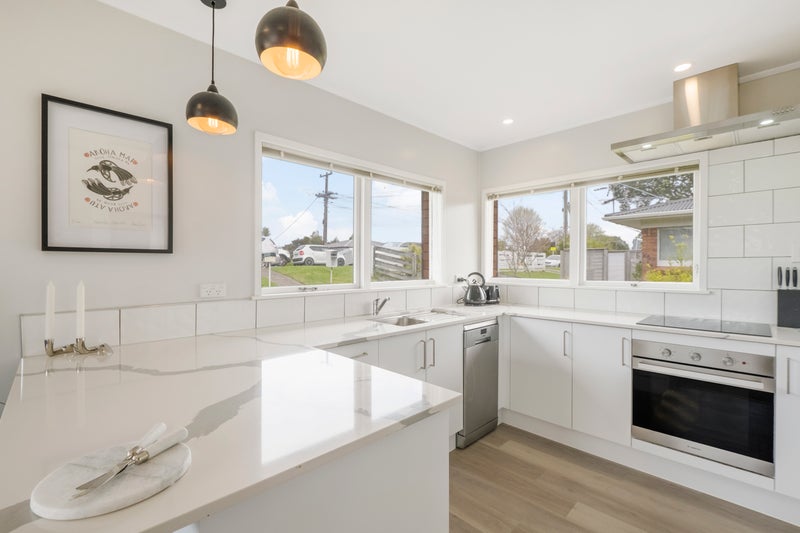 1/21 Seaview Road, Glenfield, Auckland - Carousel 2