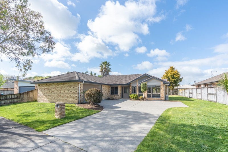 12 Wakefield Place, Rototuna North, Hamilton - Carousel 21