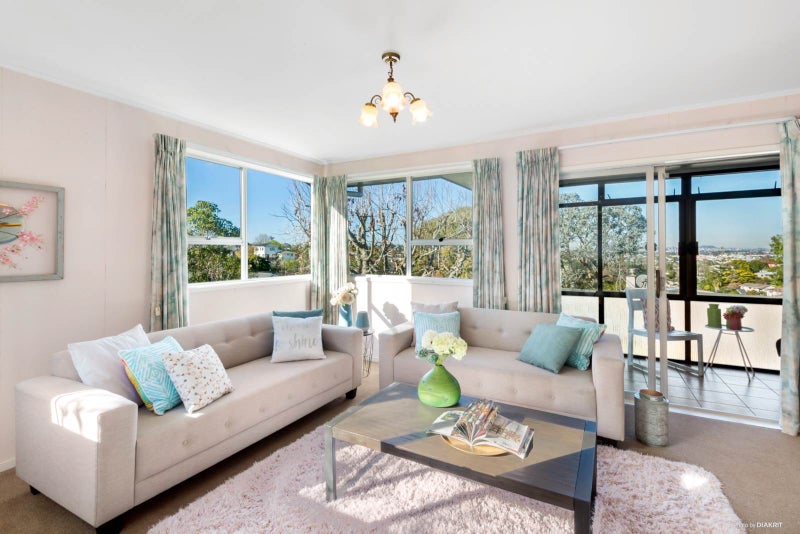 14 Kerria Place, Sunnynook, Auckland - Carousel 2