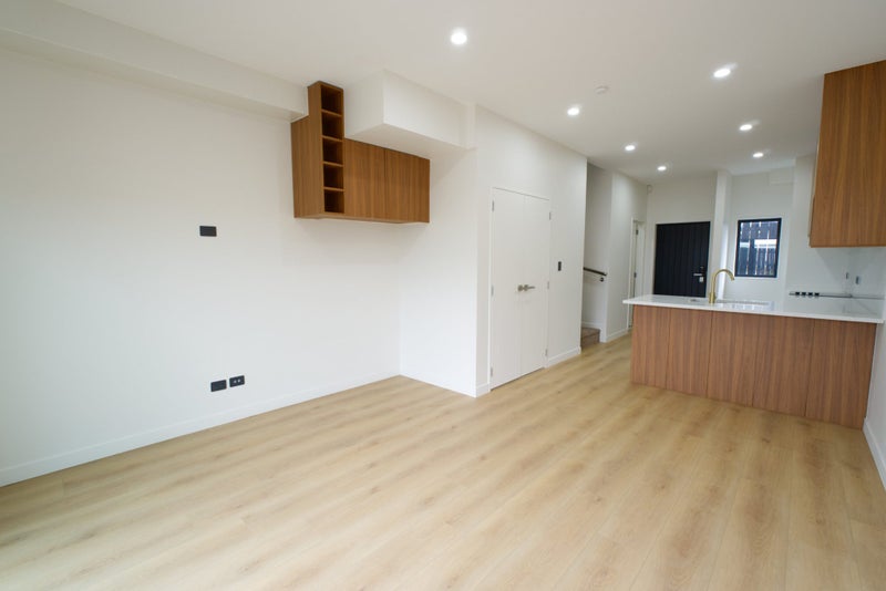 74 Burundi Avenue, Clendon Park, Auckland - Carousel 1