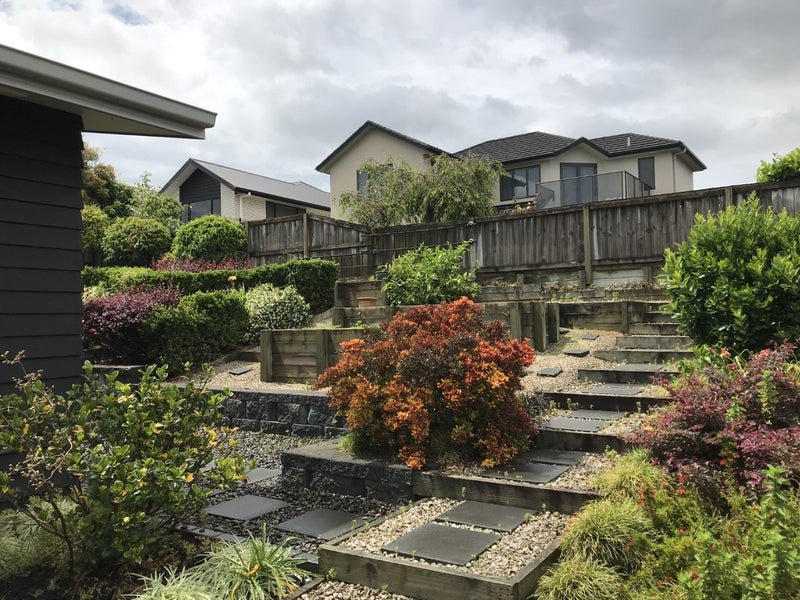 12 Raddington Way, Huntington, Hamilton - Carousel 2