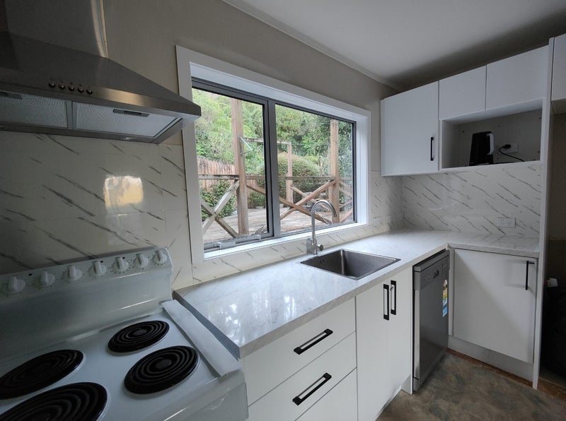 3B Buxton Avenue, Karori, Wellington - Carousel 2