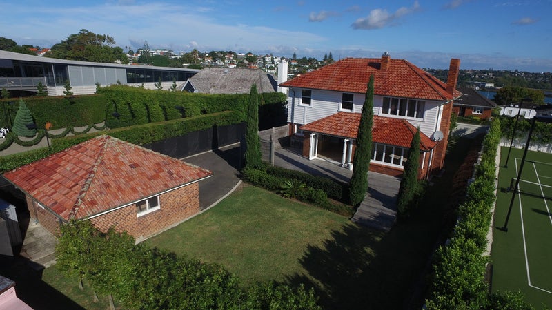 27 Tuhaere Street, Orakei, Auckland - Carousel 11