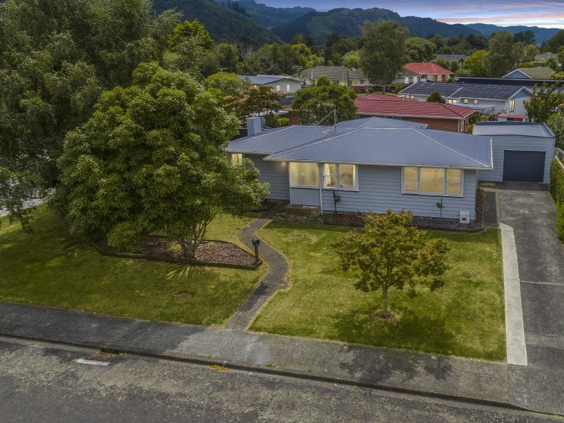 52 Kiwi Street, Heretaunga, Upper Hutt - Carousel 1