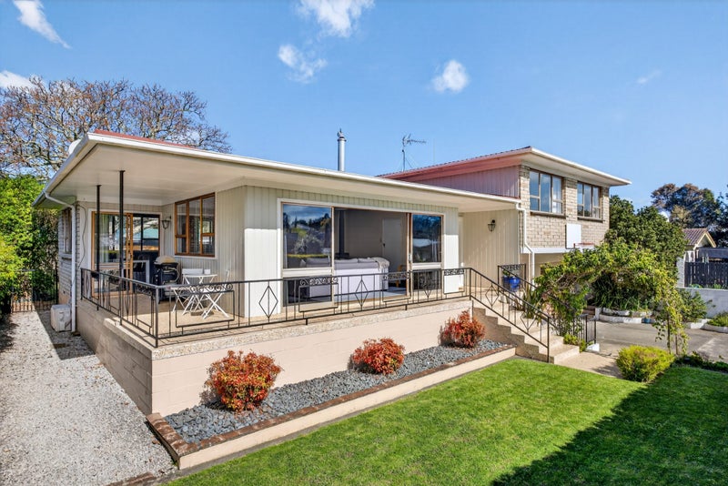 13 Sunvale Crescent, Whataupoko, Gisborne - Carousel 1