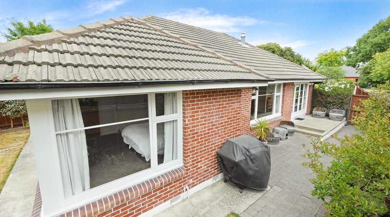 396 Memorial Avenue, Burnside, Christchurch - Carousel 1