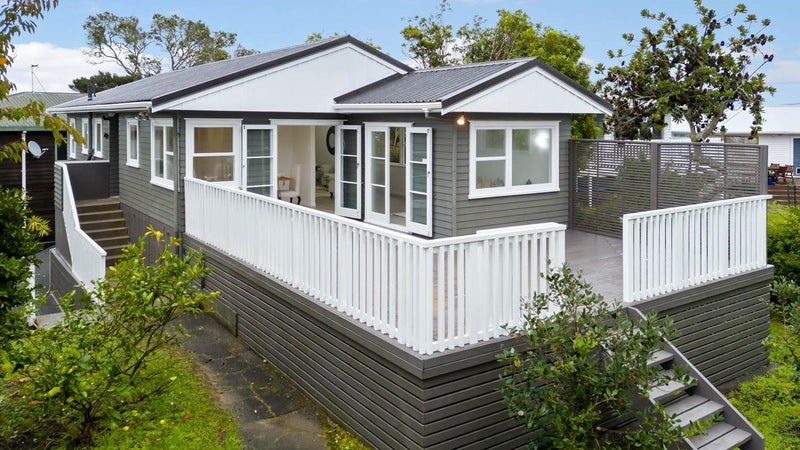 2/1 Stanley Road, Glenfield, Auckland - Carousel 1