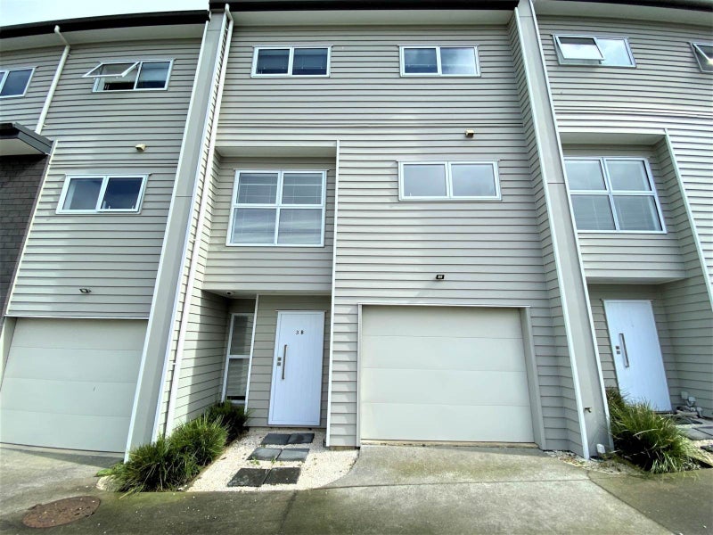 3B Huxley Place, Glen Innes, Auckland - Carousel 1