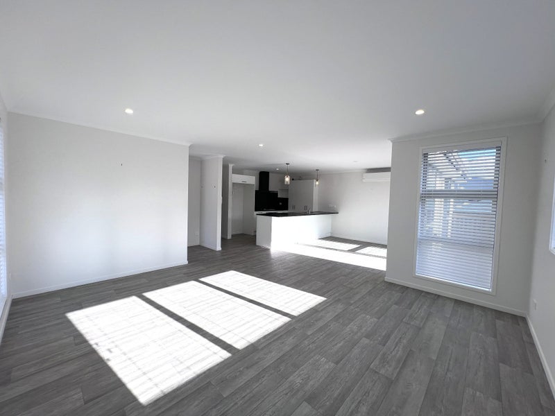 11B Humber Crescent, Gate Pa, Tauranga - Carousel 2