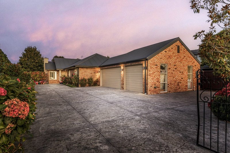 15 Solway Avenue, Ilam, Christchurch - Carousel 1