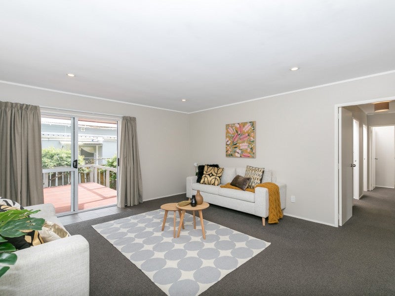 84B Cook Street, Hamilton East, Hamilton - Carousel 2
