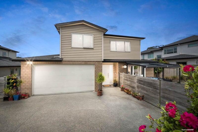 44 Travis View Drive, Fairview Heights, Auckland - Carousel 1