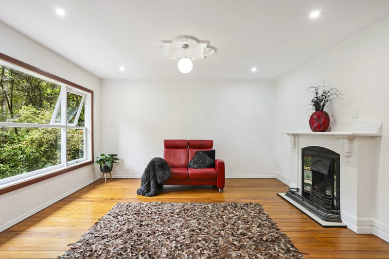 12 Kauri Loop Road, Oratia, Auckland - Carousel 1