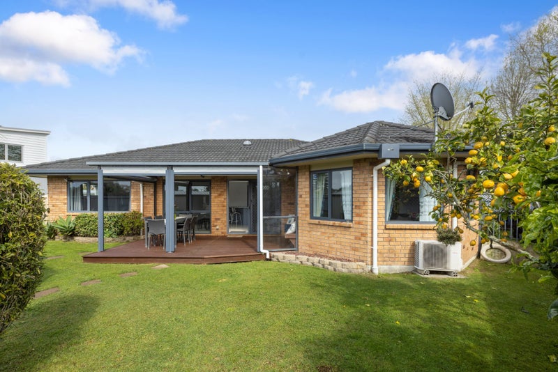 7A Barberry Lane, Te Atatu Peninsula, Auckland - Carousel 2