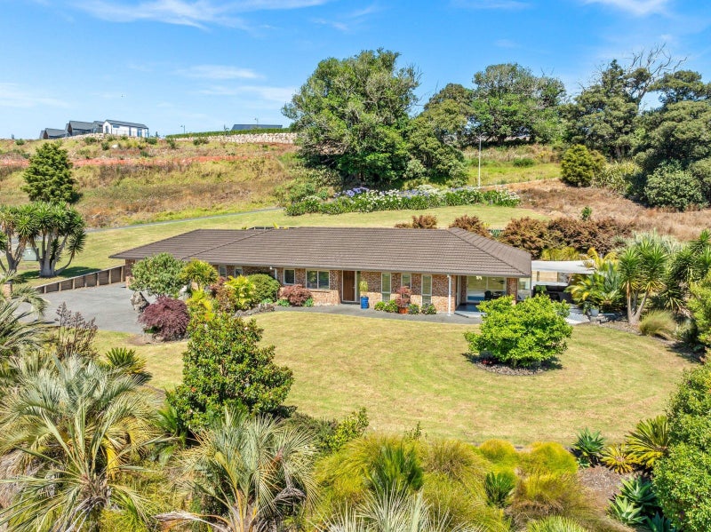 1 Catherin Servant Close, Maunu, Whangarei - Carousel 1