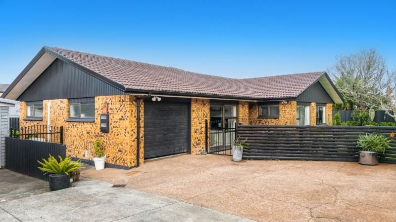 18A Sunnyside Crescent, Papatoetoe, Auckland - Carousel 1