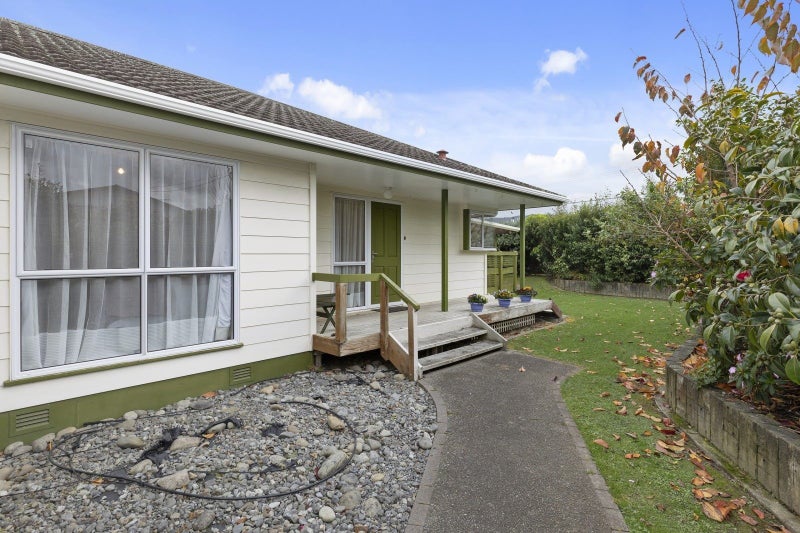 2 Gordon Street, Avalon, Lower Hutt - Carousel 15