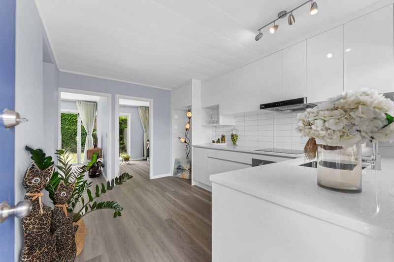 69A Woodward Road, Mount Albert, Auckland - Carousel 1