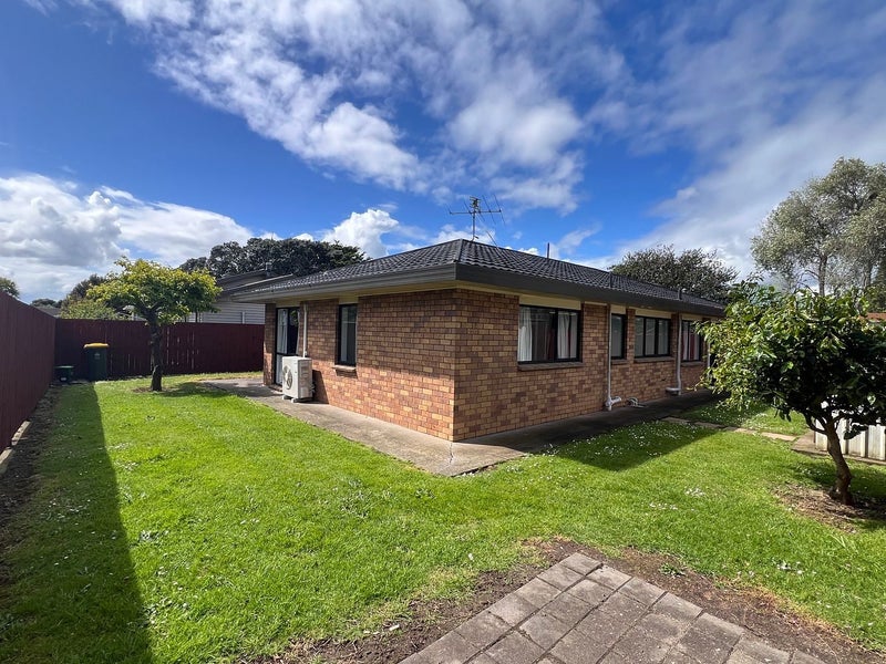21 Wentworth Avenue, Papatoetoe, Auckland - Carousel 2