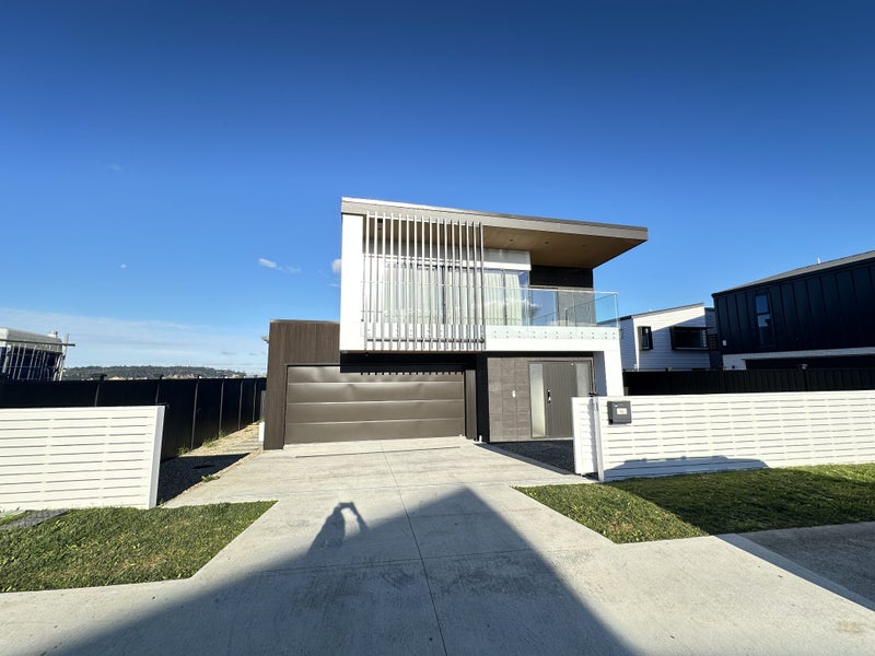 18 Picnic Point Road, Hobsonville, Auckland - Carousel 2