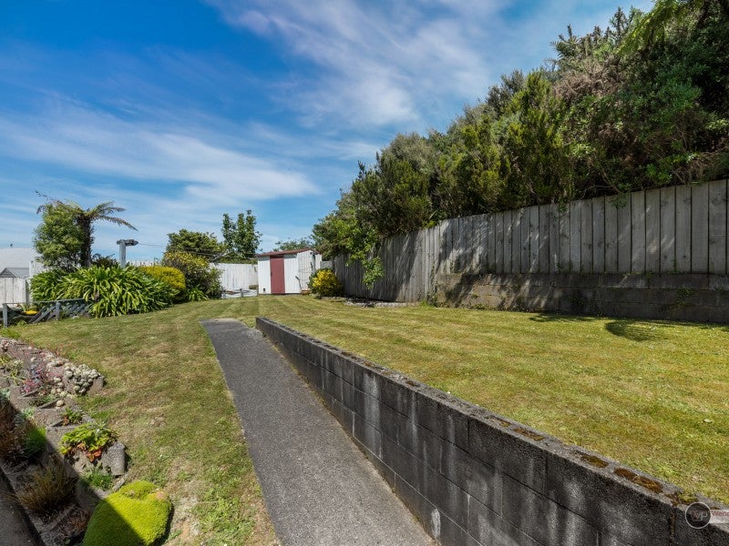 193 Major Drive, Kelson, Lower Hutt - Carousel 17