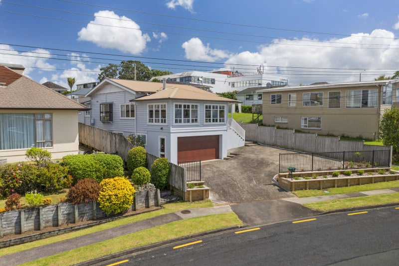 7 Huka Road, Birkenhead, Auckland - Carousel 2