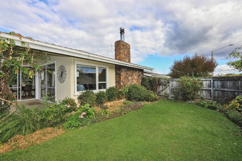 6 Roskilda Crescent, Taradale, Napier - Carousel 19