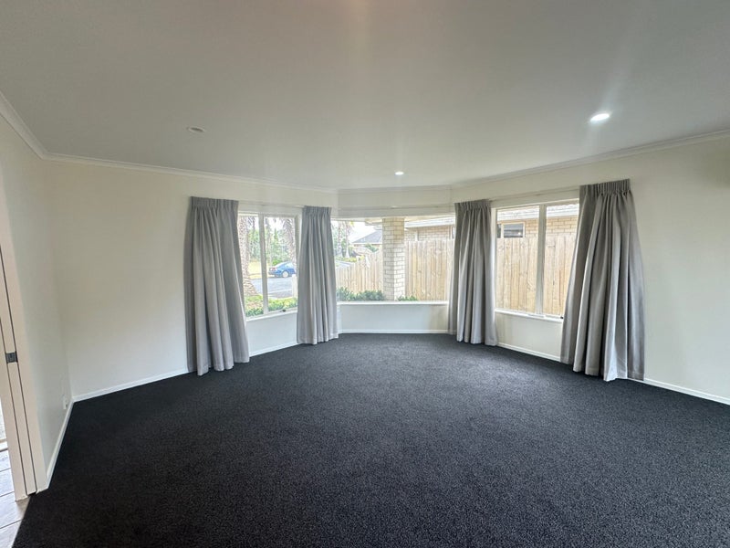 5 Glassonby Road, Northpark, Auckland - Carousel 2