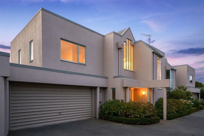 2/110 Nayland Street, Sumner, Christchurch - Carousel 1
