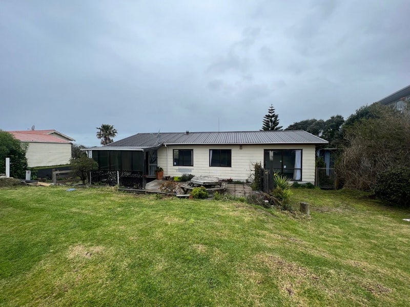 15 Williams Crescent, Maketu, Te Puke - Carousel 1