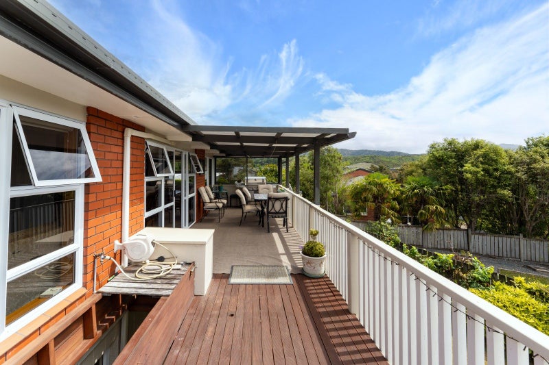 5 Moana View Road, Waikawa, Picton - Carousel 2