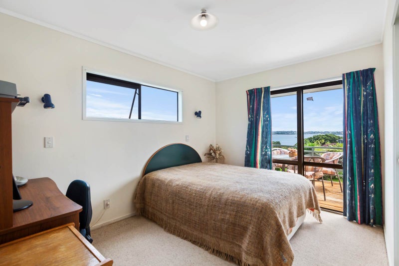 1/9 Valhalla Drive, Beach Haven, Auckland - Carousel 2