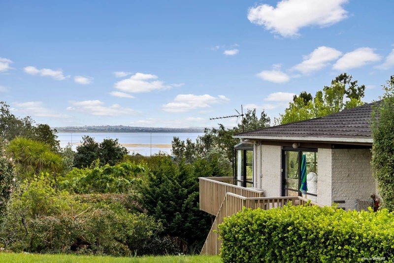 4/14 Howlett Street, Waterview, Auckland - Carousel 1