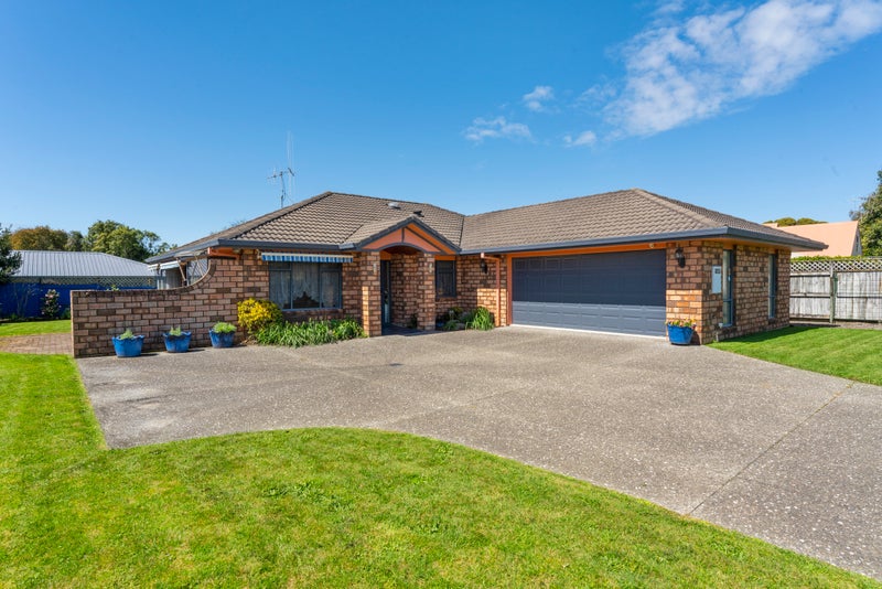 5 Hampstead Court, Pyes Pa, Tauranga - Carousel 1