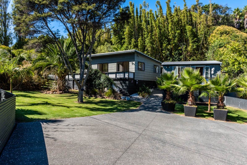 46 Hamilton Road, Surfdale, Waiheke Island - Carousel 1