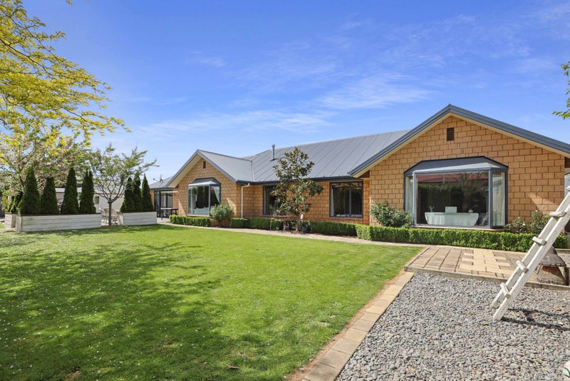 8 Millibrook Place, Tinwald, Ashburton - Carousel 1