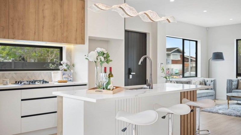 10 Baringa Place, Botany Downs, Auckland - Carousel 1