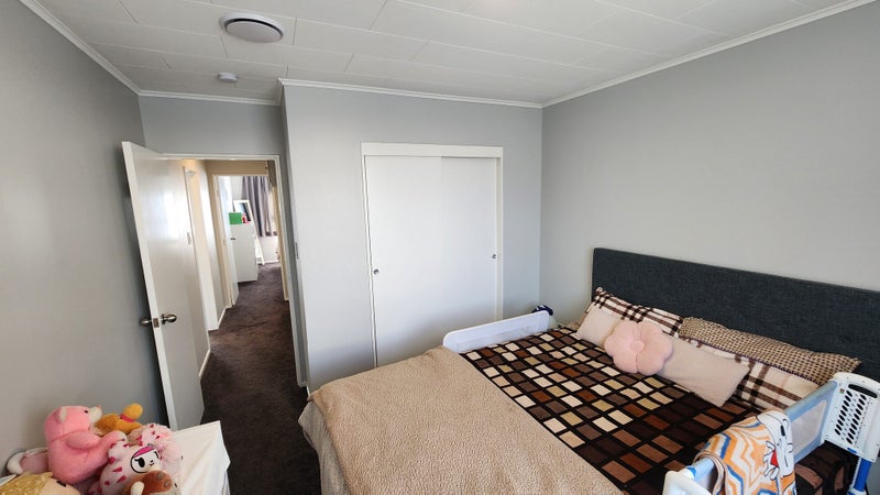 2/80 Airlie Road, Plimmerton, Porirua - Carousel 27