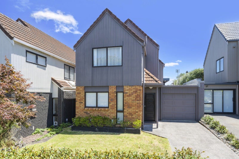 28 Springwood Place, Mount Eden, Auckland - Carousel 1