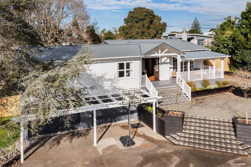 91 Wharf Road, Te Atatu Peninsula, Auckland - Carousel 2