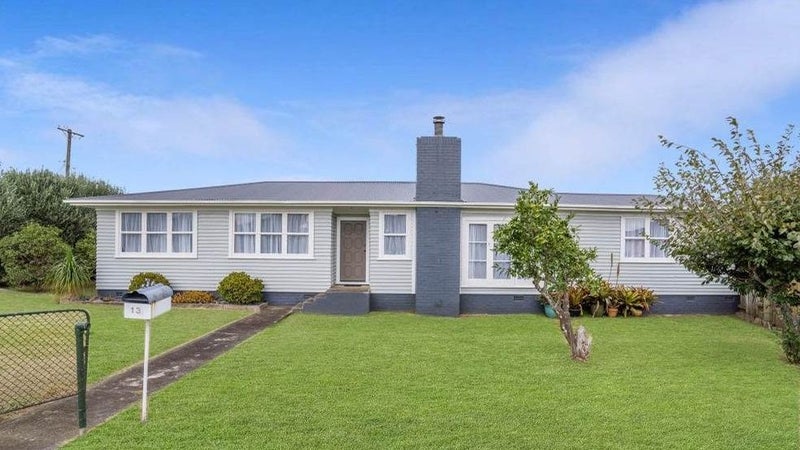 13 Tainui Terrace, Mangere Bridge, Auckland - Carousel 1