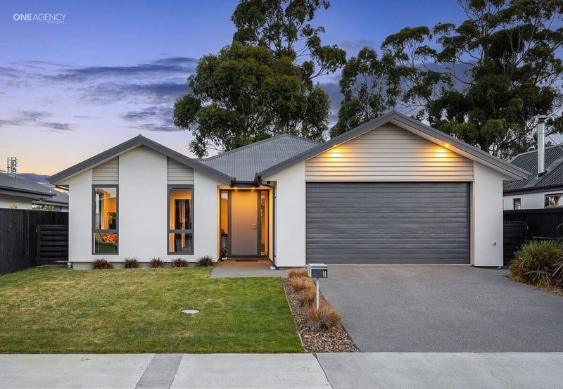 11 Raven Drive, Christchurch - Carousel 1