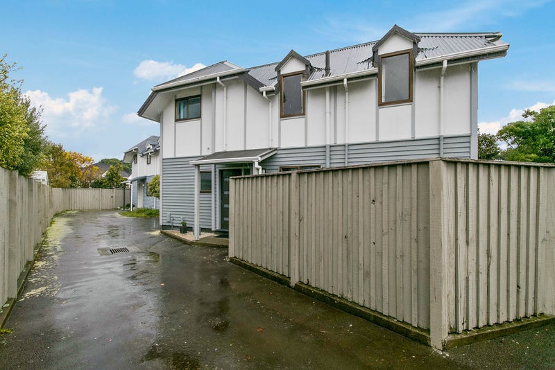 3/44 RANDWICK CRES, MOERA, LOWER HUTT - Carousel 1