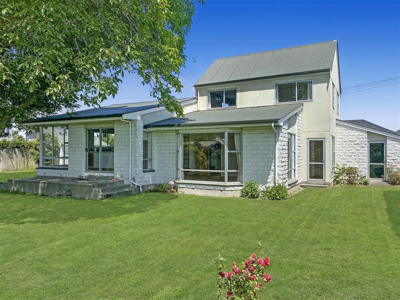 42 Avonhead Road, Avonhead, Christchurch - Carousel 23