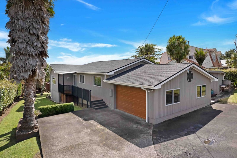 1083 Scenic Drive North, Swanson, Auckland - Carousel 1