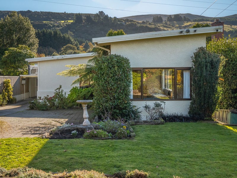 8 Derwent Street, Helensburgh, Dunedin - Carousel 1